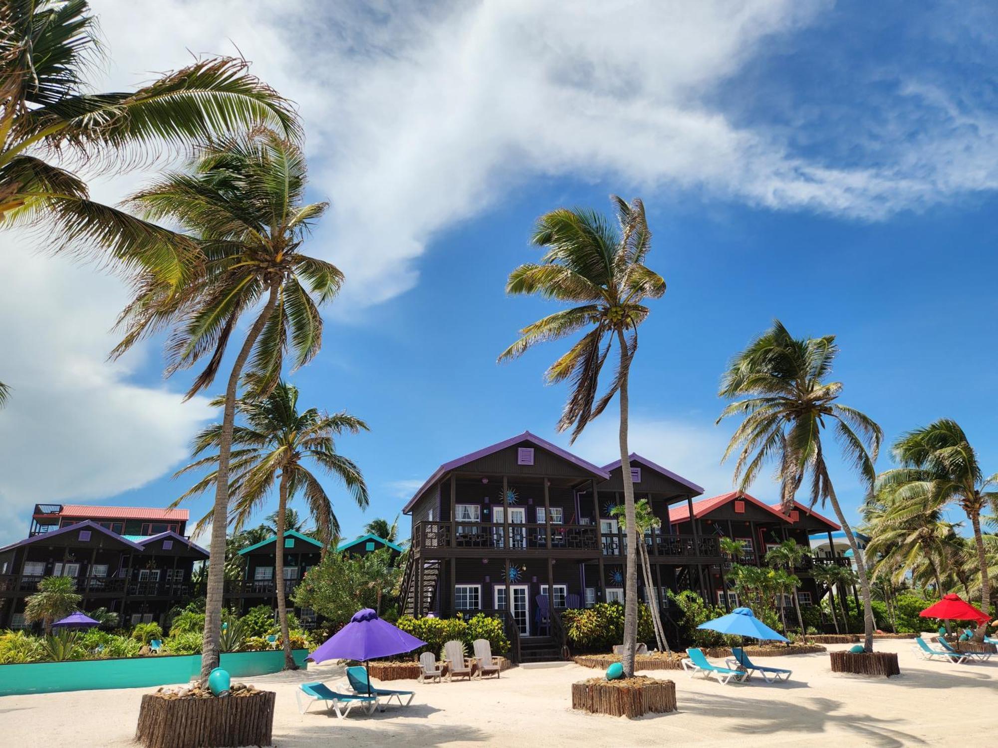 X'Tan Ha- The Waterfront Hotel San Pedro  Buitenkant foto